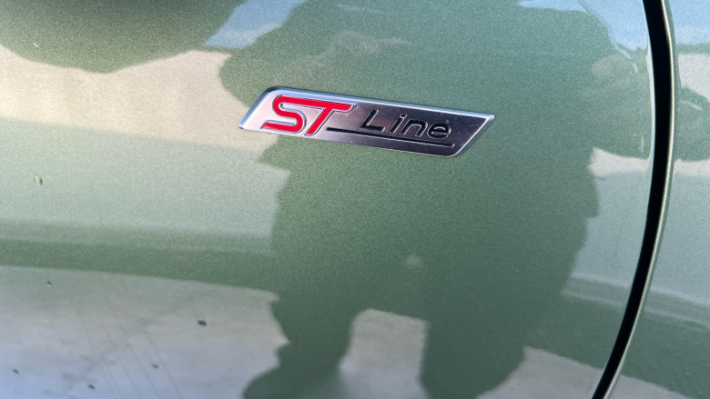 Ford Kuga 2.5 FHEV ST-Line 5dr CVT Hybrid Estate